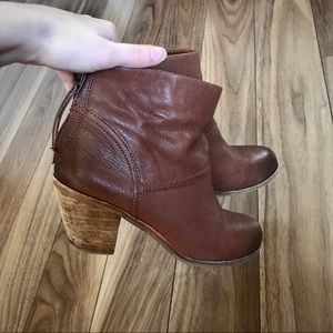 🤎SAM EDELMAN BROWN LEATHER HEEL ANKLE BOOTIES🤎